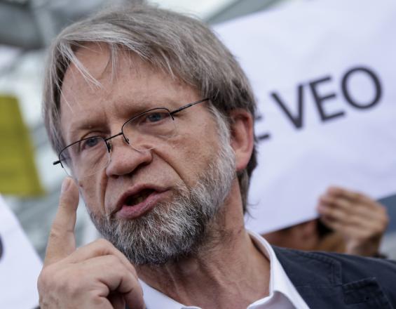 MOCKUS www.elpaís.com.co 565 x 440
